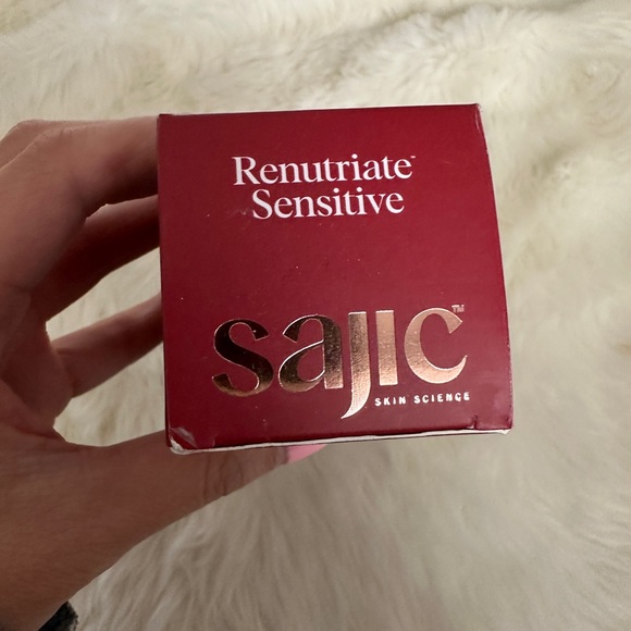 SAJIC RENUTRUATE SENSITIVE NOURISHING CREAM - Picture 7 of 9